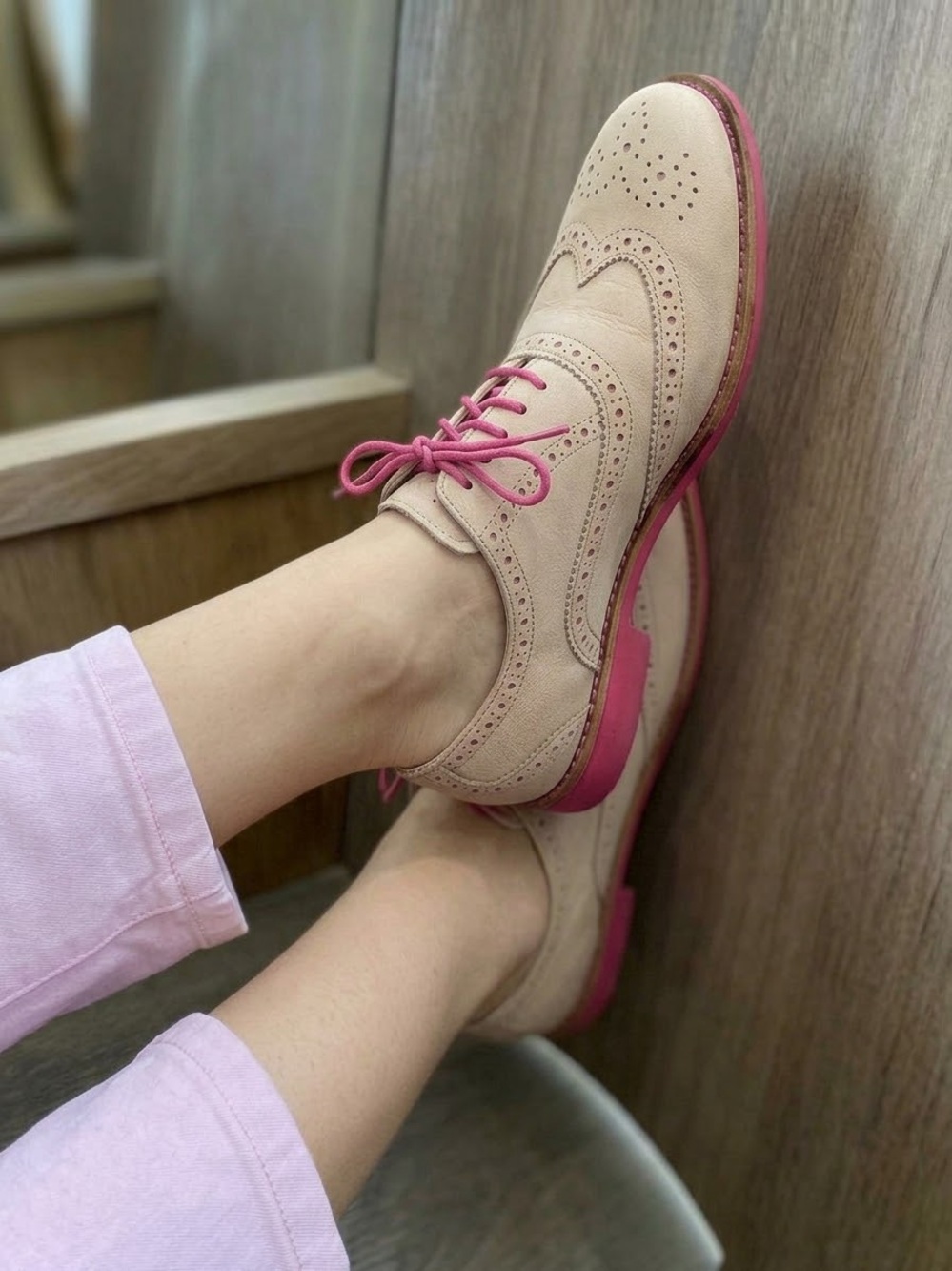 Cole Haan Gramercy Wingtip Oxford Beige Pink Sole Shoes D44081 Size 8.5 B